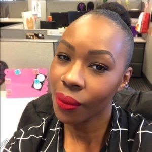 Meet your Posher, Charity